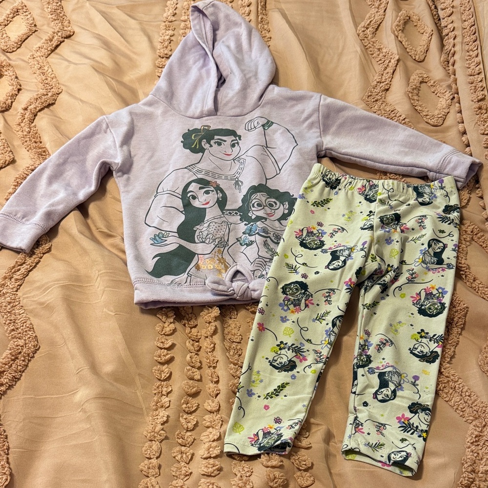Disney Kids Set - Lavender Hoodie & Light Green Pants